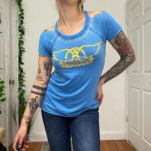 CHASER Aerosmith Shoulder Cutout Graphic T-Shirt Crew Neck Size XS Blue